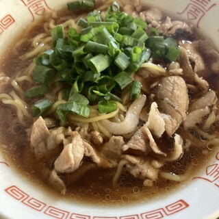 ねぎたっぷりの豚肉ラーメン！